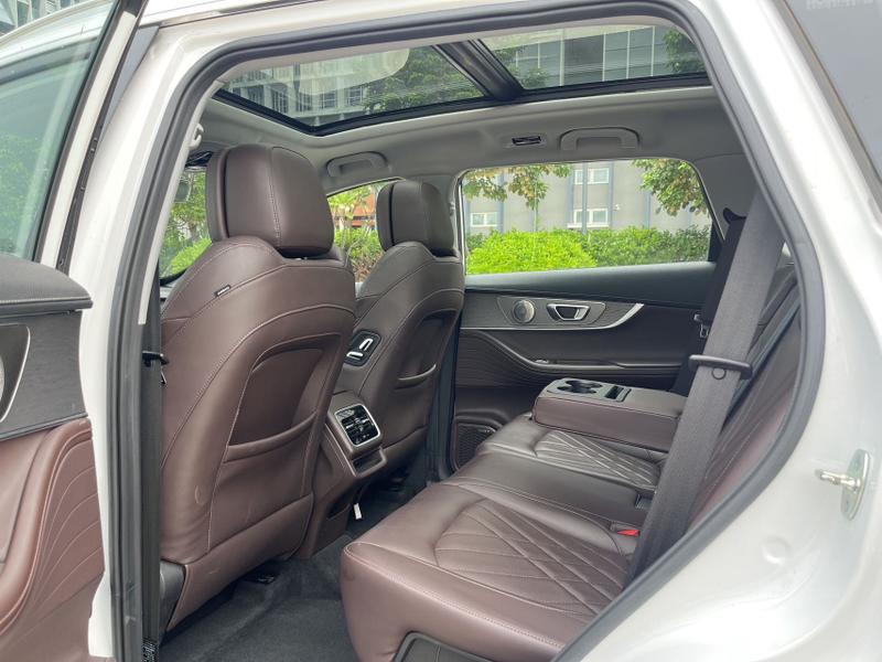 Chery Tiggo 8 Pro Hybrid, 2022 — фото 10 из 11