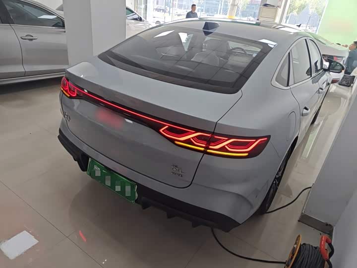 BYD Qin L, 2025 — фото 7 из 9