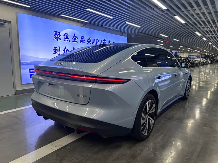 Nio ET5, 2022 — фото 8 из 9