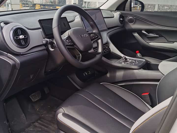 BYD Sea Lion 05 DM-i Hybrid, 2025 — фото 6 из 9