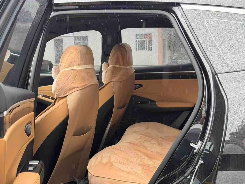 Geely Galaxy L7, 2024 — фото 10 из 11