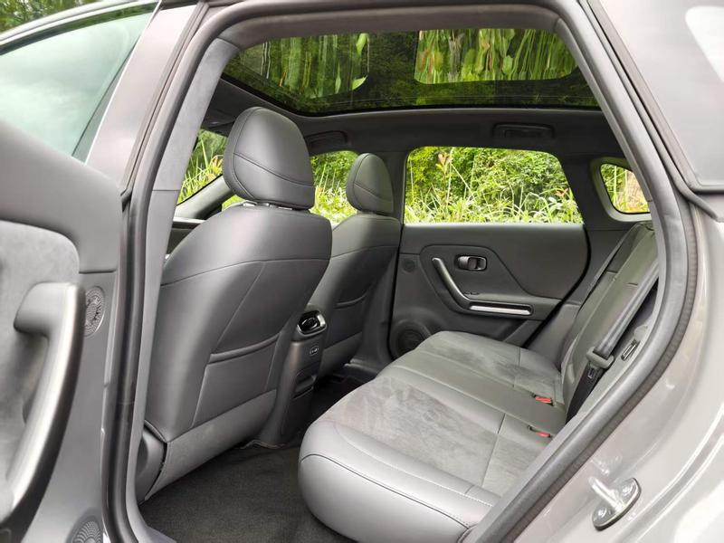 Leapmotor Lafa5, 2025 — фото 8 из 9
