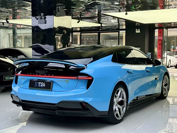 Lotus Emeya, 2025 — фото 4 из 9