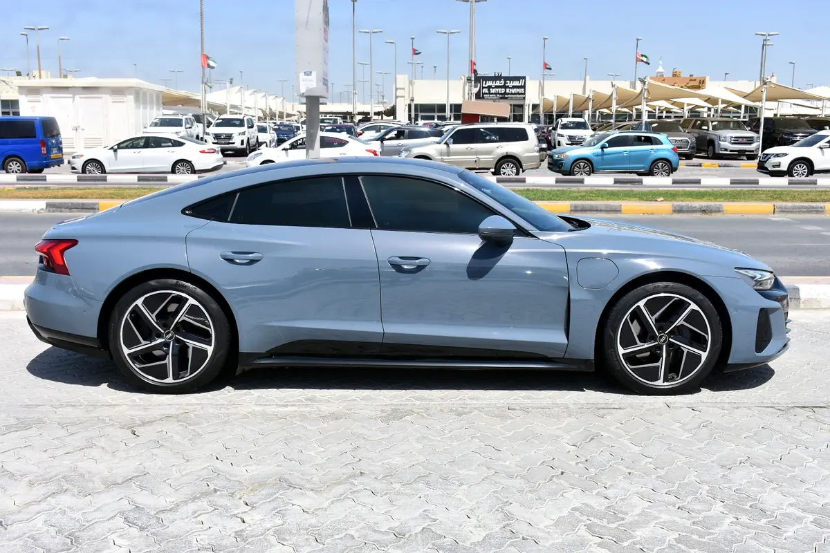 Audi e-tron GT, 2022 — фото 3 из 10
