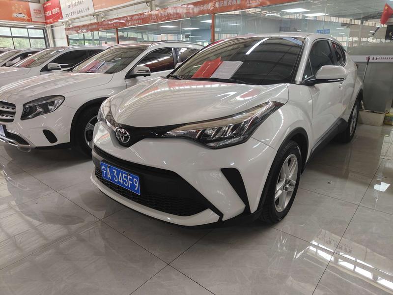 Toyota C-HR, 2023 — купить в Иванове под ключ