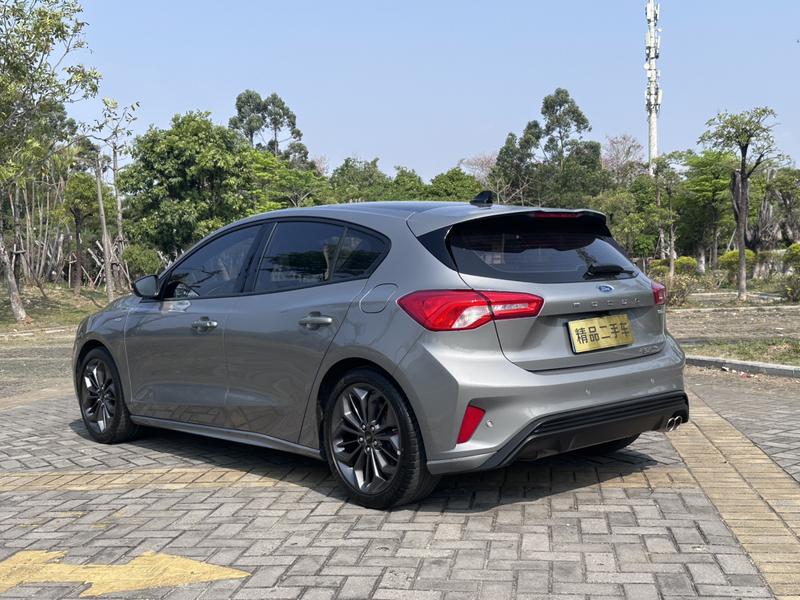 Ford Focus, 2022 — фото 5 из 12
