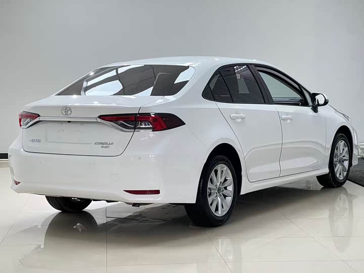 Toyota Corolla, 2023 — фото 6 из 9