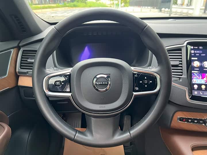 Volvo XC90, 2023 — фото 8 из 9