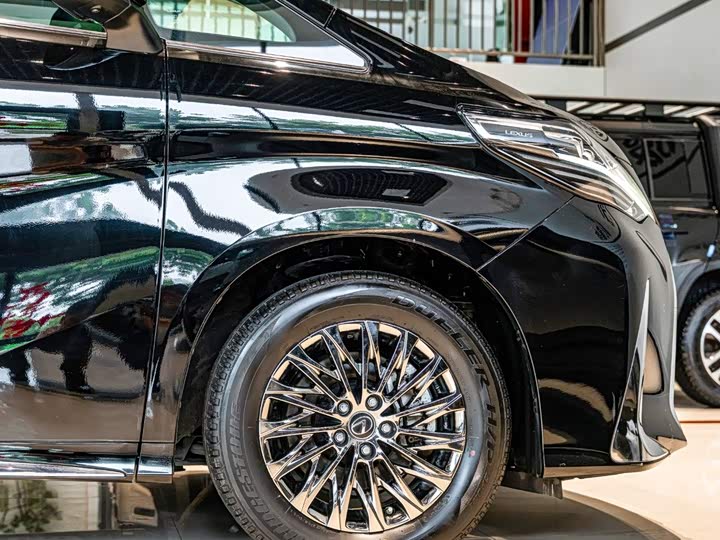 Lexus LM, 2022 — фото 5 из 9