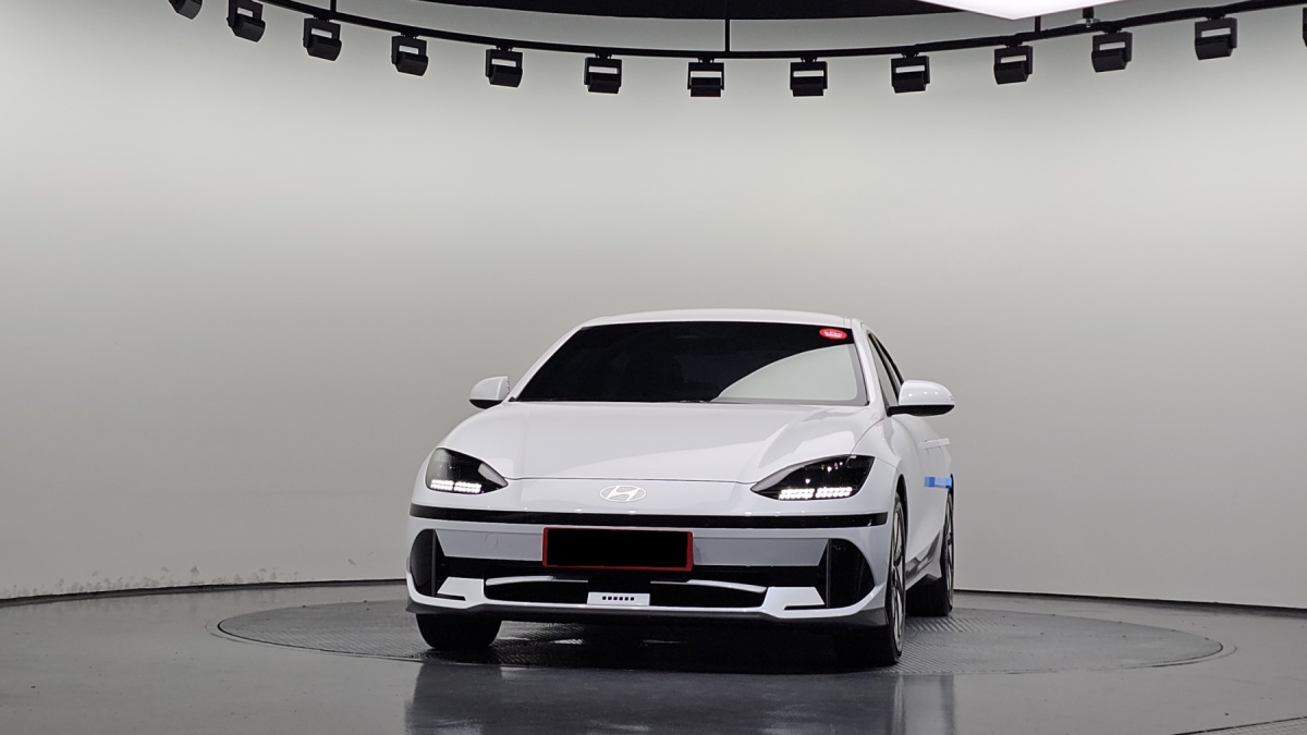 Hyundai Ioniq 6, 2022 — фото 3 из 12