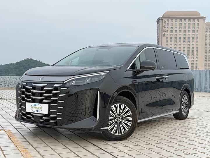 BYD Xia, 2025 — купить в Смоленске под ключ
