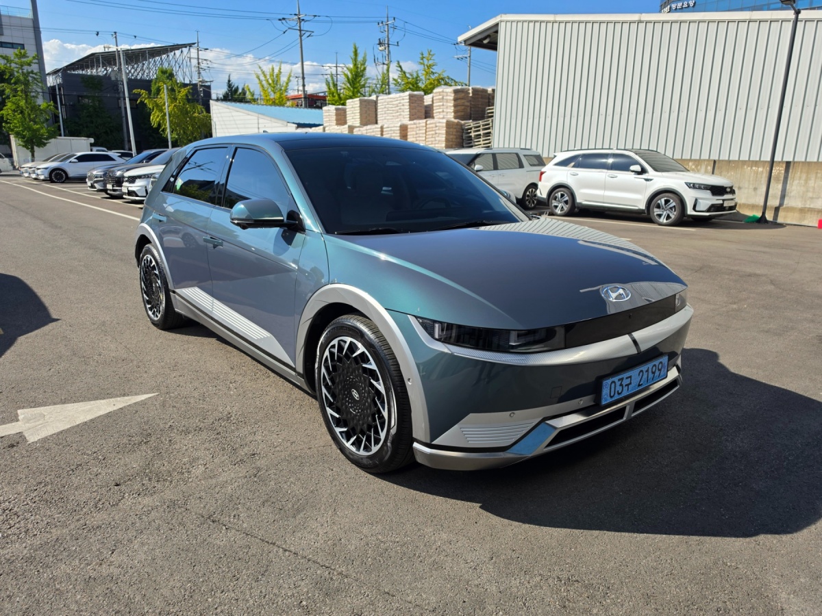Hyundai Ioniq 5, 2022 — фото 2 из 12