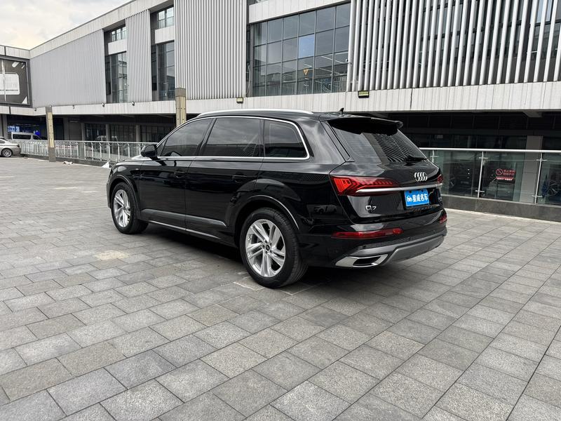 Audi Q7, 2024 — фото 4 из 12