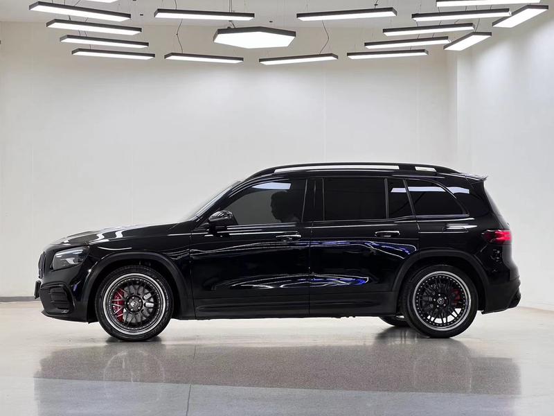 Mercedes-Benz GLB-Class AMG, 2024 — фото 4 из 12
