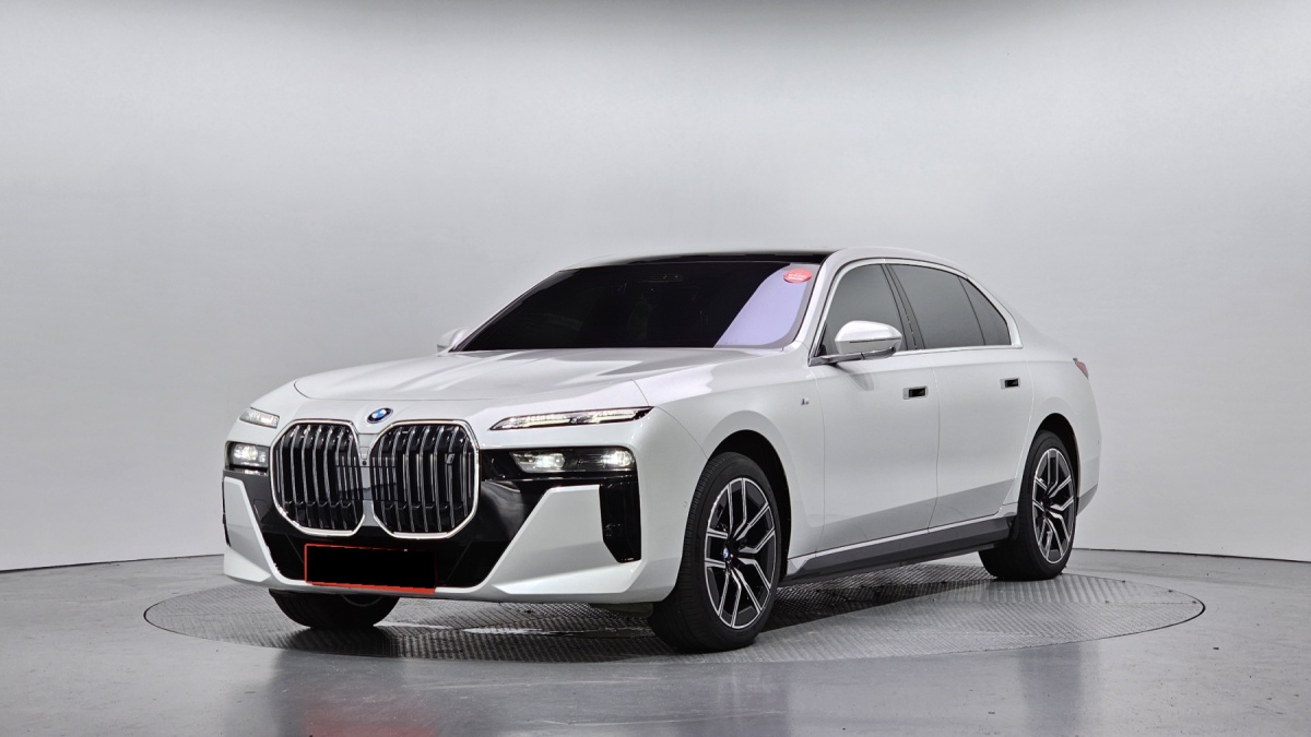 BMW i7, 2024 — купить в Туле под ключ