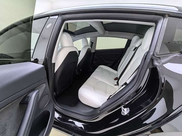 Tesla Model 3, 2023 — фото 8 из 9