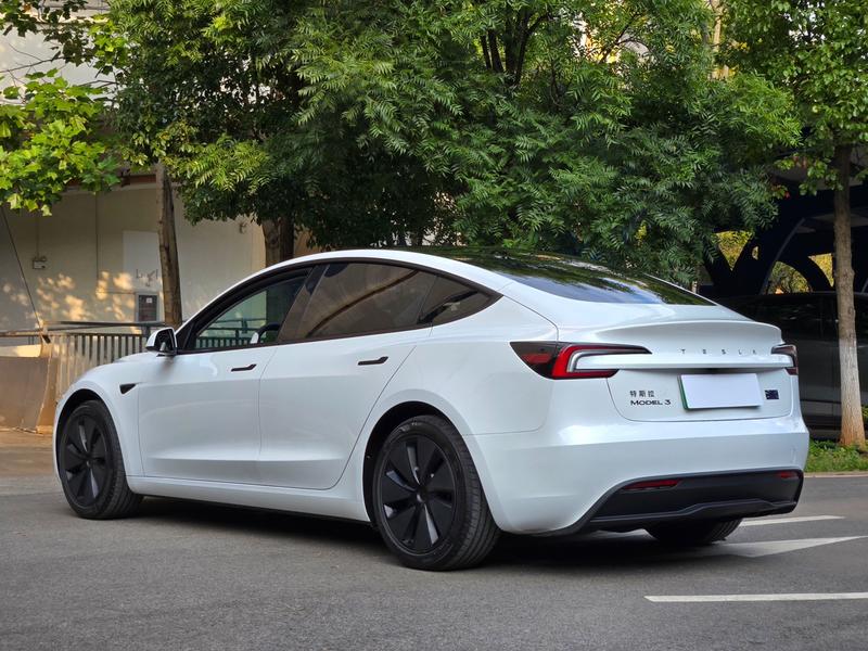 Tesla Model 3, 2026 — фото 5 из 12