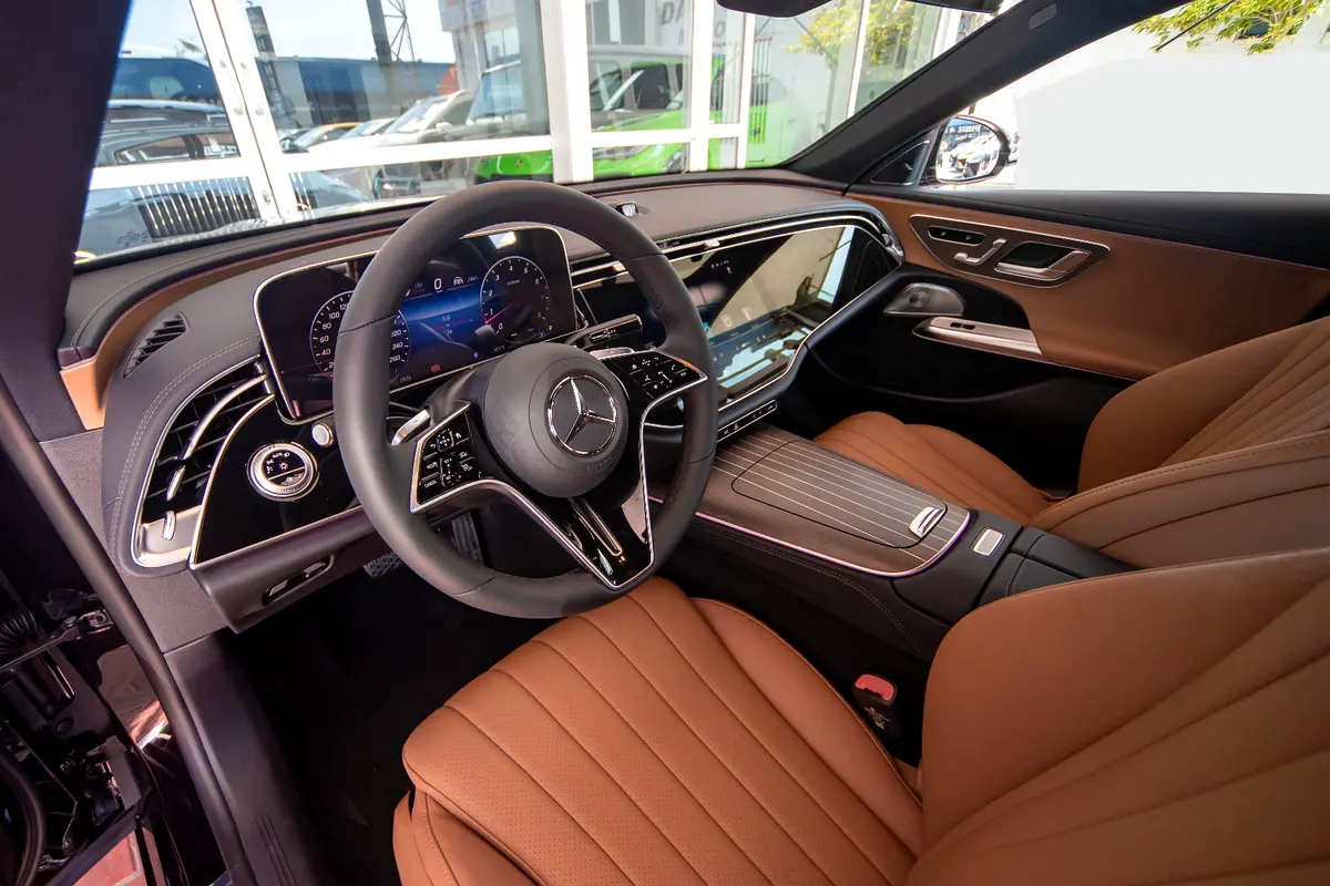 Mercedes-Benz E-Class, 2025 — фото 8 из 10