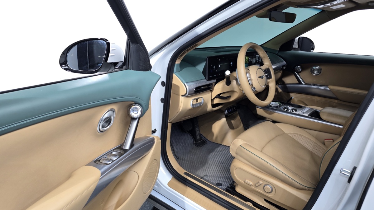 Genesis GV60, 2023 — фото 9 из 12