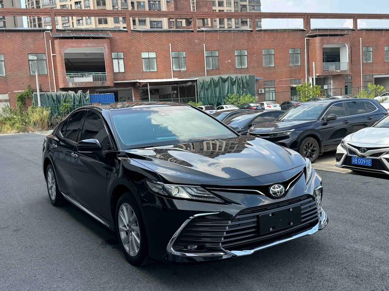 Toyota Camry, 2023 — фото 3 из 10