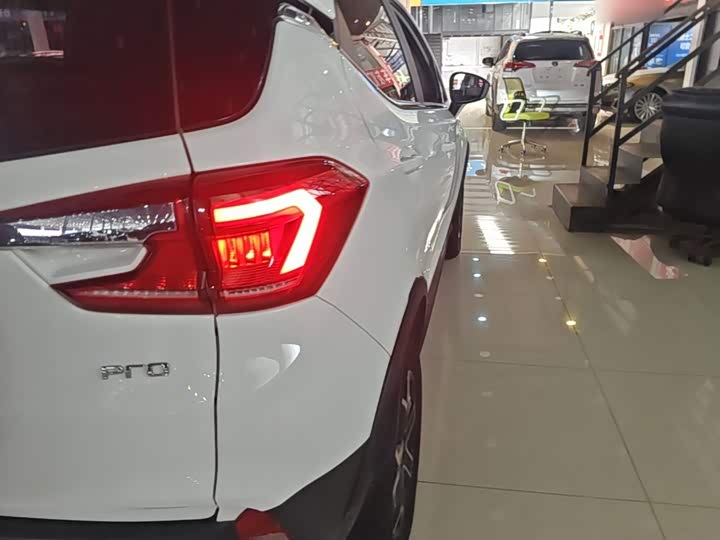 BYD Yuan Pro, 2023 — фото 8 из 9