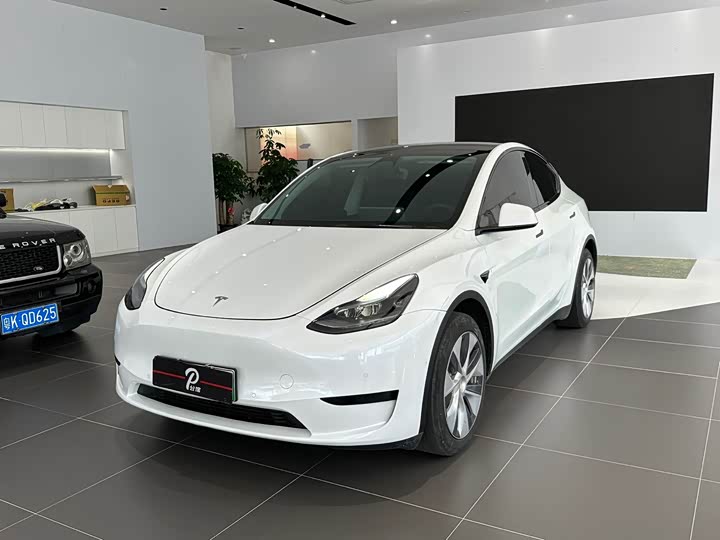 Tesla Model Y, 2023 — фото 2 из 5