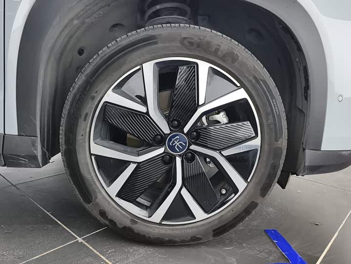 BYD Song L DM-i Hybrid, 2025 — фото 6 из 9