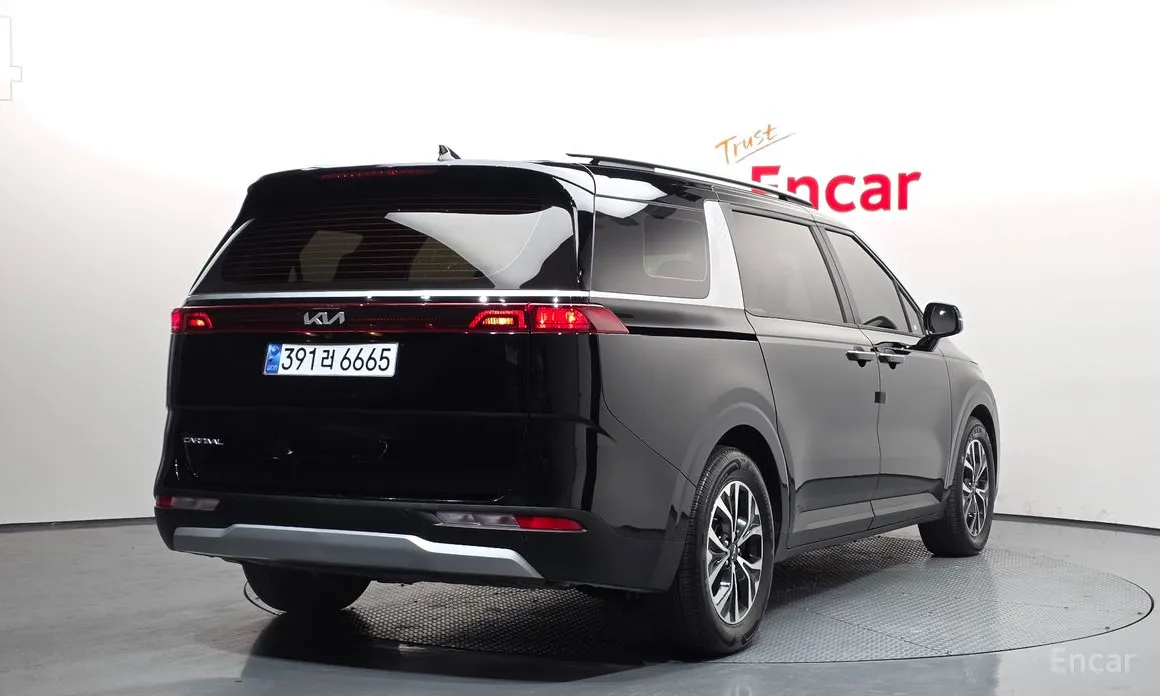 Kia Carnival, 2023 — фото 2 из 12