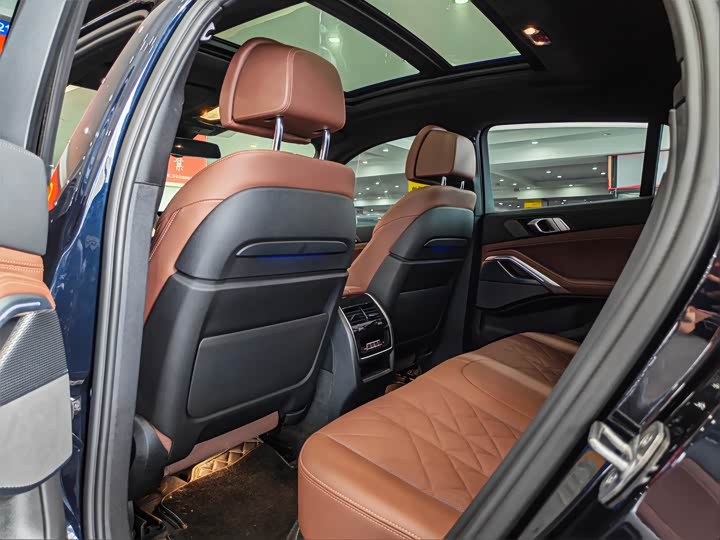 BMW X6, 2023 — фото 5 из 9