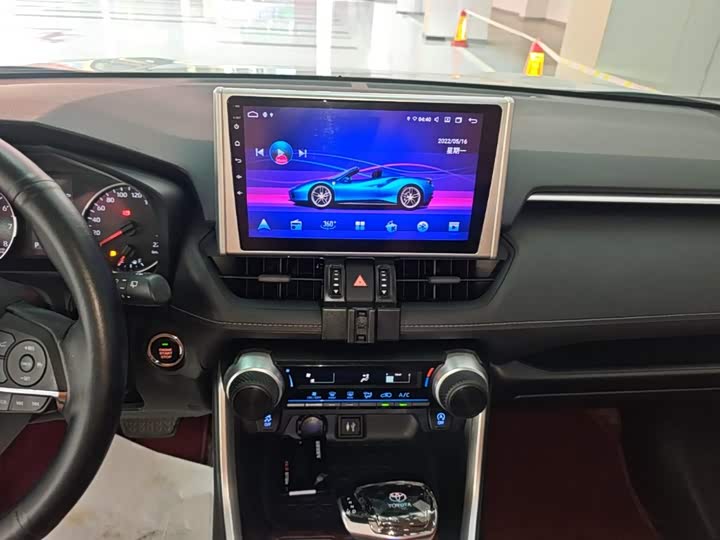 Toyota Wildlander, 2022 — фото 9 из 9