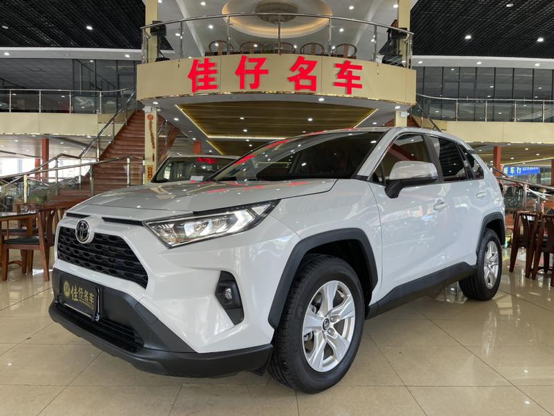 Toyota RAV4, 2023 — купить в Владимире под ключ