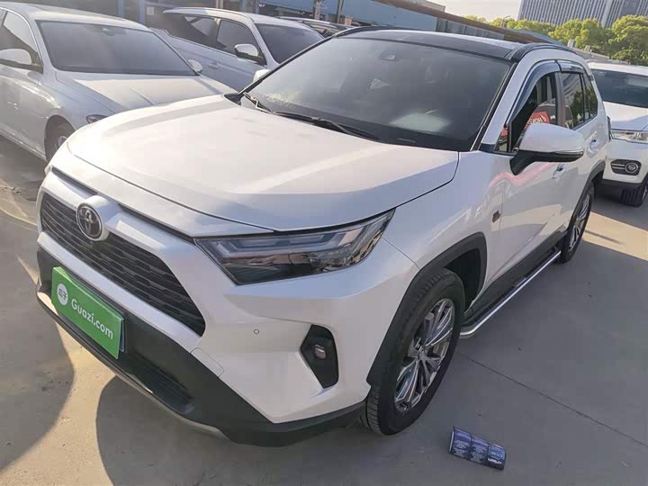 Toyota RAV4, 2023 — фото 2 из 9