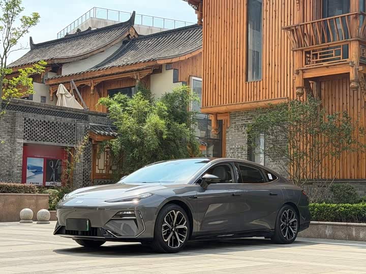 Geely Galaxy E8, 2025 — фото 2 из 9