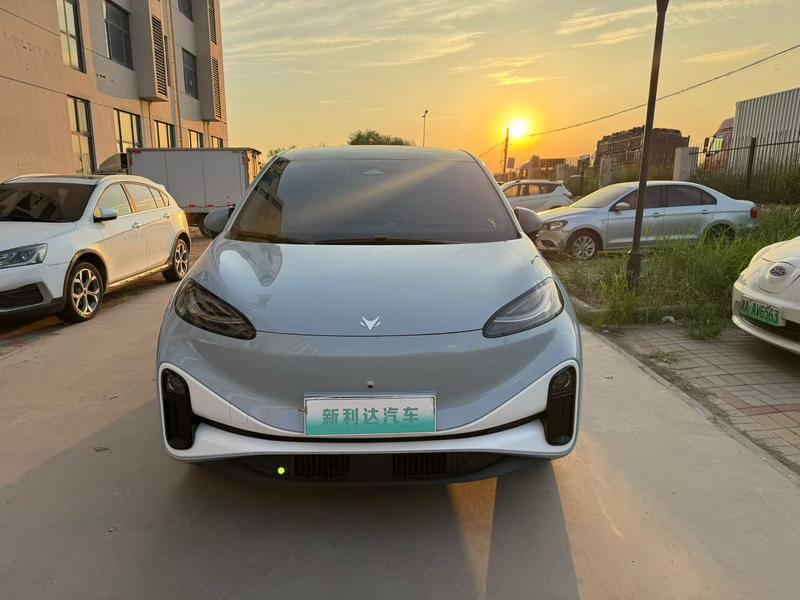 BAIC Arcfox Kaola S, 2024 — фото 2 из 10