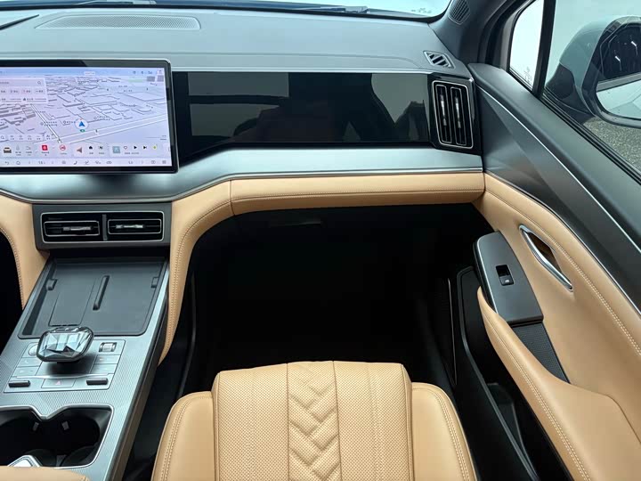 BYD Song L DM-i Hybrid, 2024 — фото 8 из 9