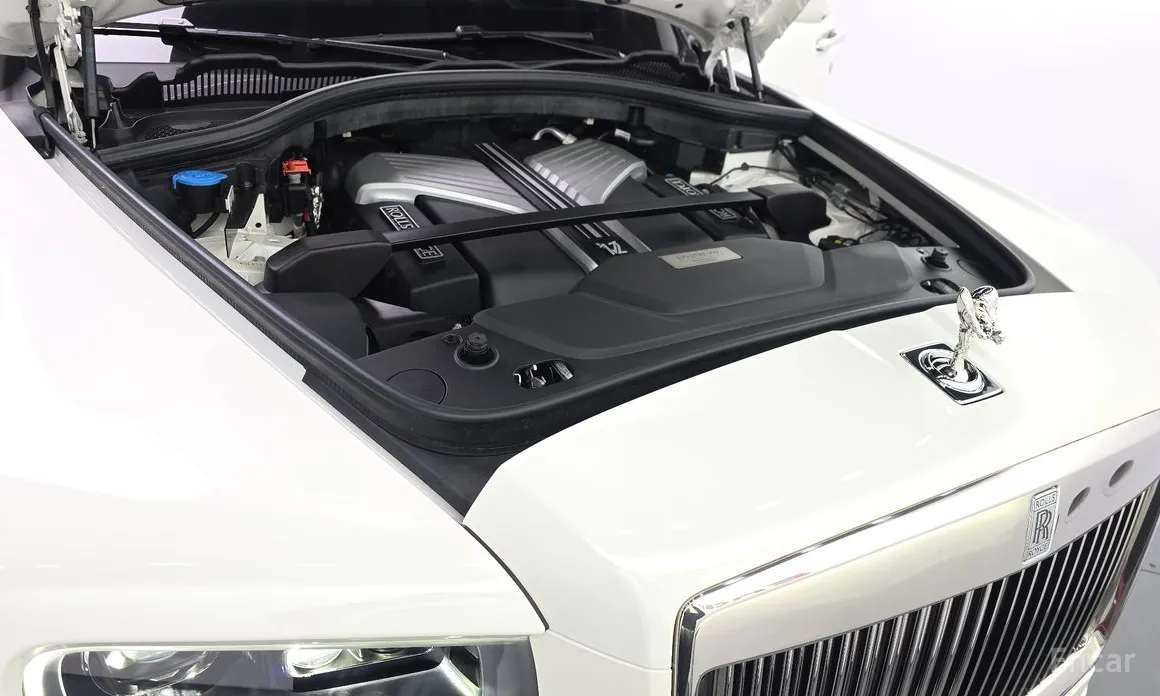 Rolls-Royce Cullinan, 2023 — фото 6 из 12