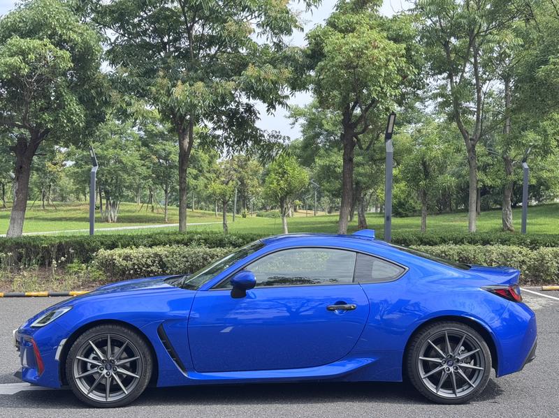 Subaru BRZ, 2022 — фото 4 из 10