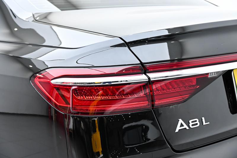 Audi A8 Hybrid, 2021 — фото 10 из 12