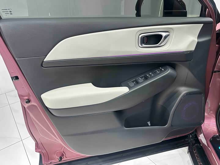 Honda Vezel, 2022 — фото 8 из 9
