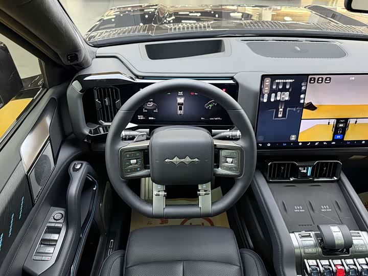 BYD FangChengBao Leopard 8, 2025 — фото 8 из 9