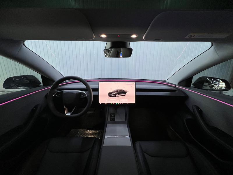 Tesla Model 3, 2026 — фото 7 из 12