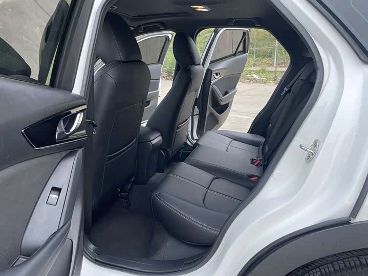 Mazda CX-4, 2023 — фото 8 из 9