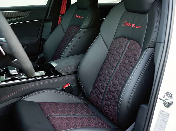 Audi RS 6, 2025 — фото 3 из 9