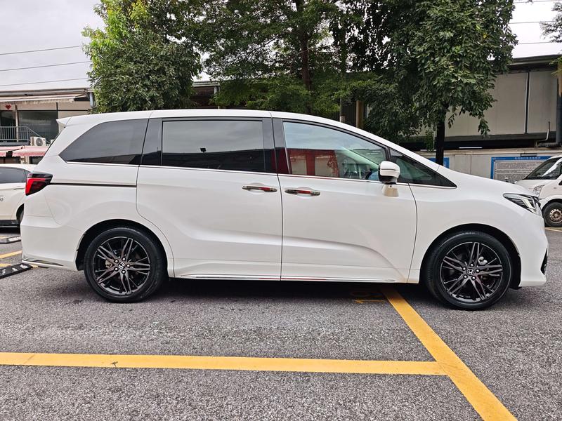 Honda Odyssey, 2023 — фото 8 из 12