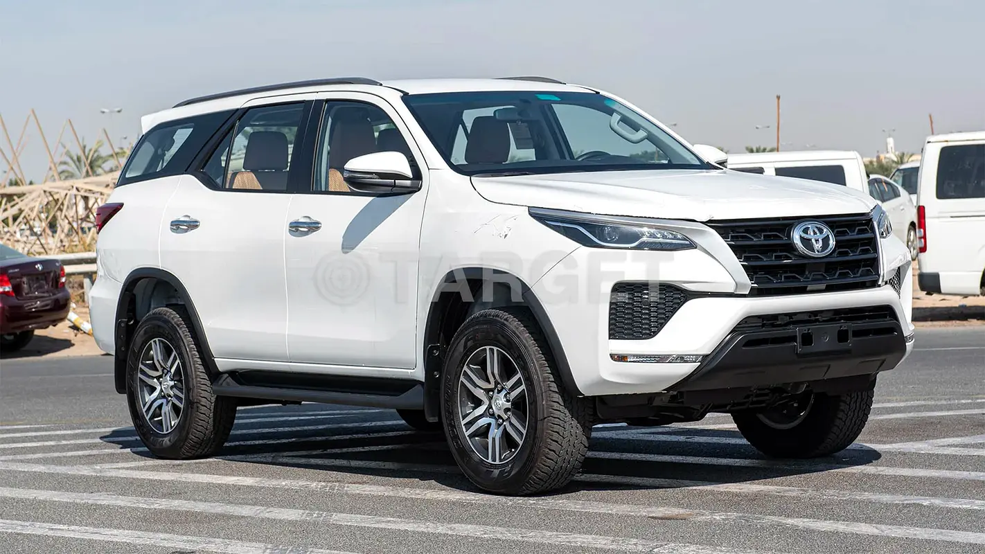 Toyota Fortuner, 2026 — фото 7 из 10
