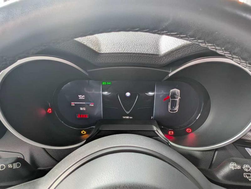Alfa Romeo Stelvio, 2023 — фото 9 из 12
