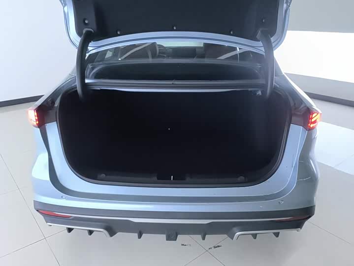 Geely Galaxy L6, 2025 — фото 4 из 9