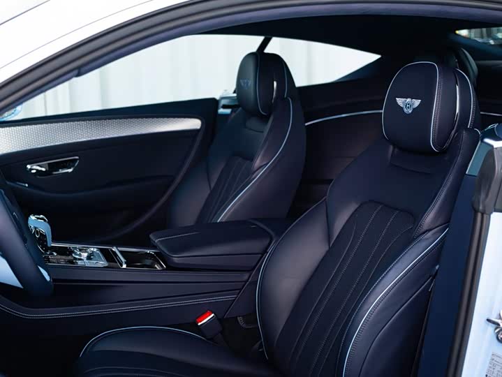 Bentley Continental GT, 2023 — фото 9 из 9