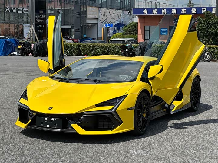 Lamborghini Revuelto, 2024 — купить в Туле под ключ