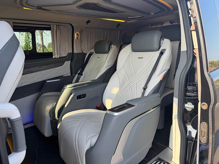 Ford Tourneo, 2023 — фото 5 из 9